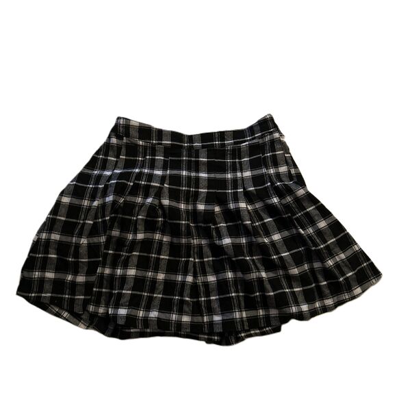 Hollister Dresses & Skirts - Hollister Black Plaid Pleated Mini Skater Skirt Size Small